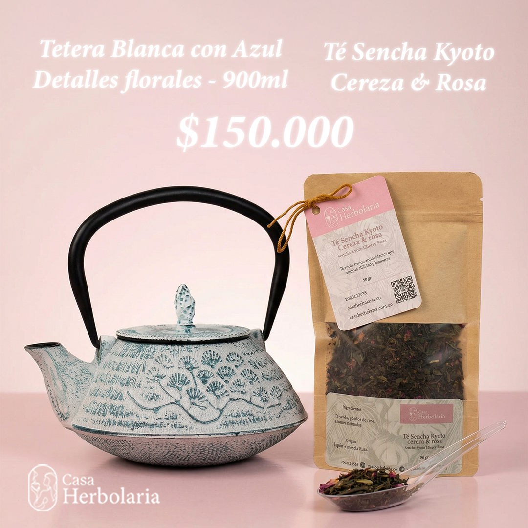 Tetera de Hierro Blanca y Azul 900 ml + 50 gr Té Sencha Kyoto Cereza & Rosa