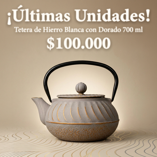 Tetera de Hierro Blanca con Dorado - 700 ml